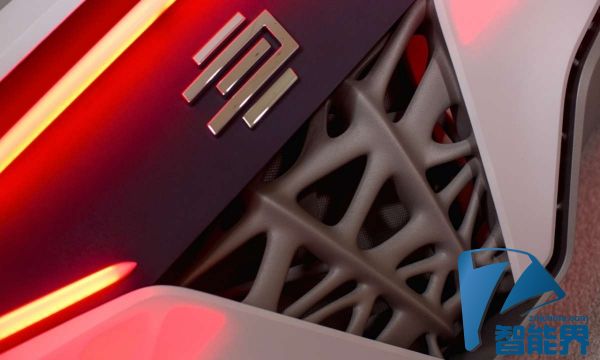 3D打印“光繭”概念車www.pf27.cn智能界3.jpg
