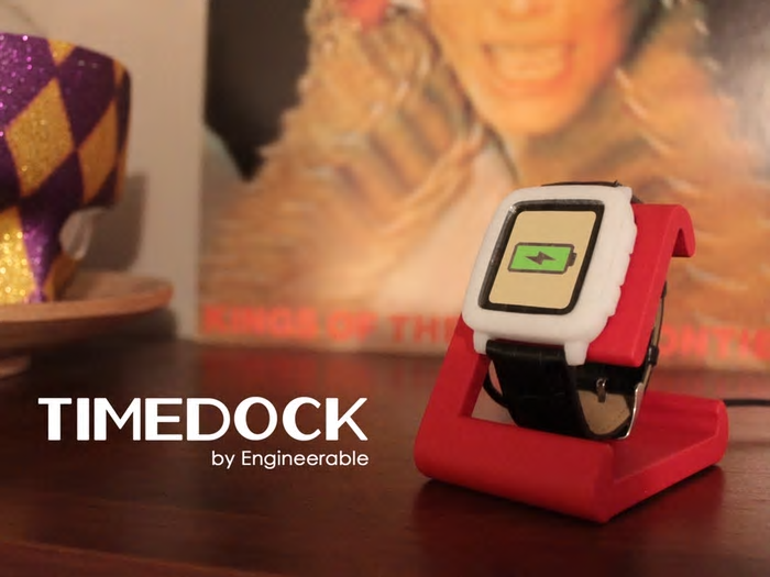 【智TV視頻】TimeDock專為Pebble Time而生的無(wú)線充電基座