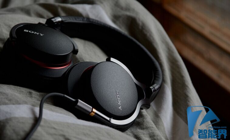 午后慵懶的音樂時光，SONY MDR-1A 輕體驗