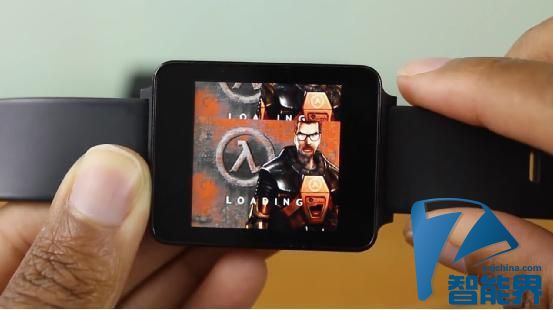 太牛了！Android Wear手表也能玩《半條命》