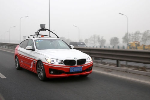 百度無(wú)人駕駛車(chē)完成路測(cè) 最高時(shí)速100公里