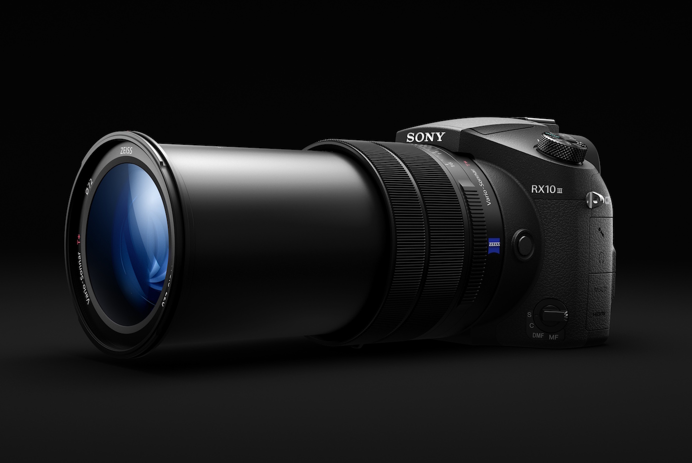 等效 600mm 望遠(yuǎn)的索尼 RX10M3 現(xiàn)身；FE 50mm f/1.8 定焦與更望遠(yuǎn)的新鏡也登場