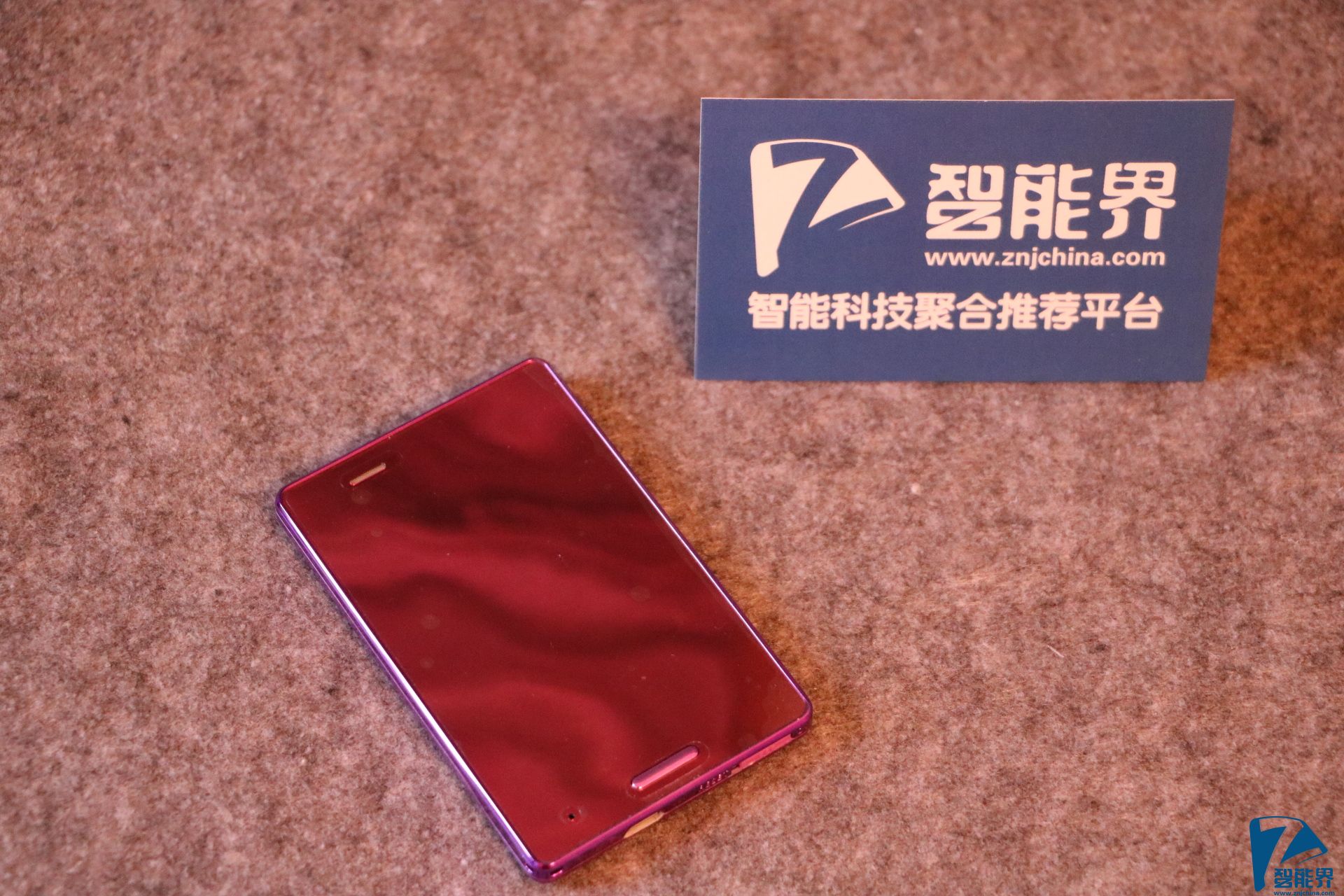 只想成為一款最安全的手機(jī)——艾爾酷_Aiek M4卡片機(jī)評(píng)測(cè)