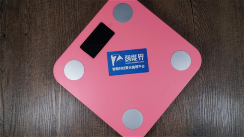云麥好輕mini智能體脂秤評(píng)測(cè)：十項(xiàng)身體數(shù)據(jù)為你呈現(xiàn)