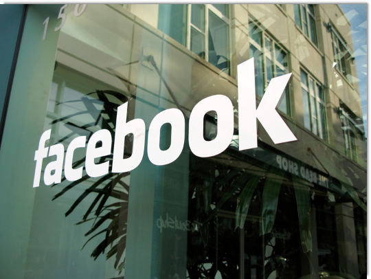 聊天機器人錯誤率高達(dá)70% Facebook削減AI投資