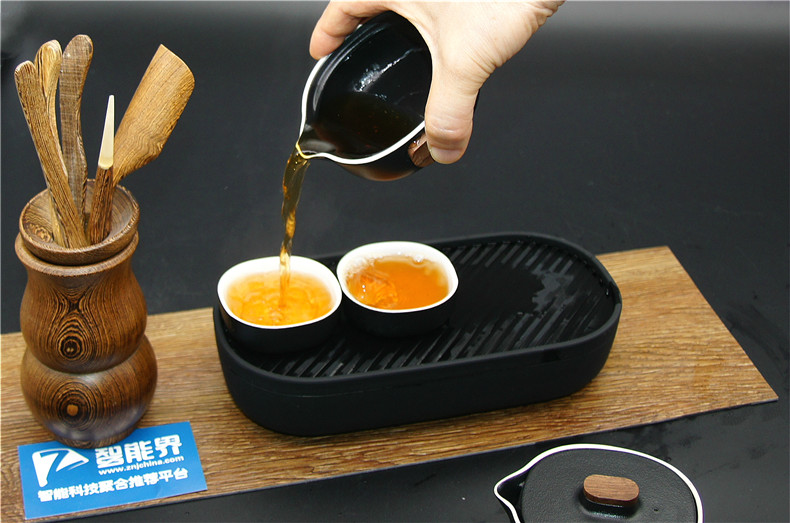 彰顯品位商務(wù)人士首選——小巨蛋T6輕商務(wù)茶具體驗