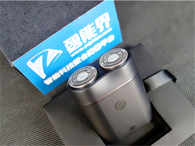 科技改變生活，從“小”事做起——全球最小電動(dòng)剃須刀煥醒S100試用體驗(yàn)