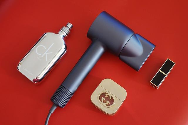 直白高速吹風(fēng)機(jī)上手體驗，可媲美戴森？