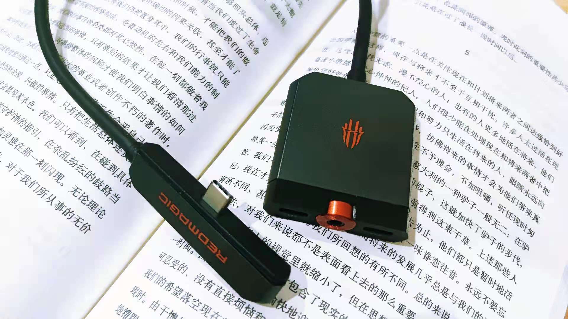 手機也有擴展塢？充電、耳機、投屏輕松搞定