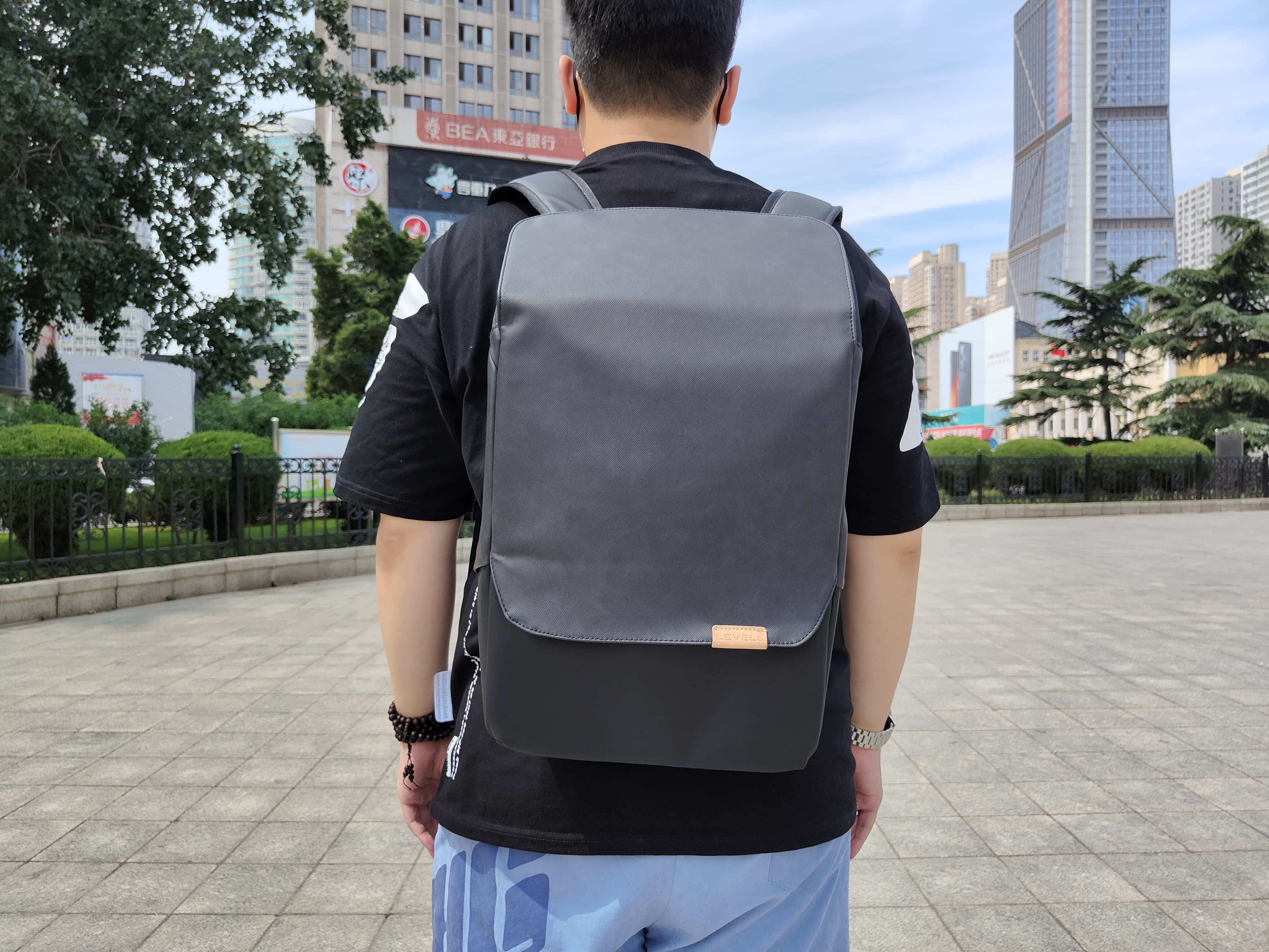 簡約立體的都市背包，辦公通勤的零感體驗(yàn)！
