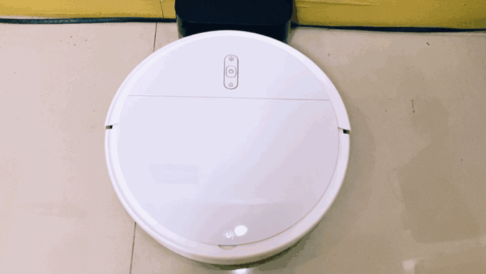 充電中，燈會(huì)閃爍