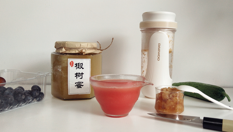 自制健康鮮榨果汁，大宇榨汁機帶你酷爽一夏