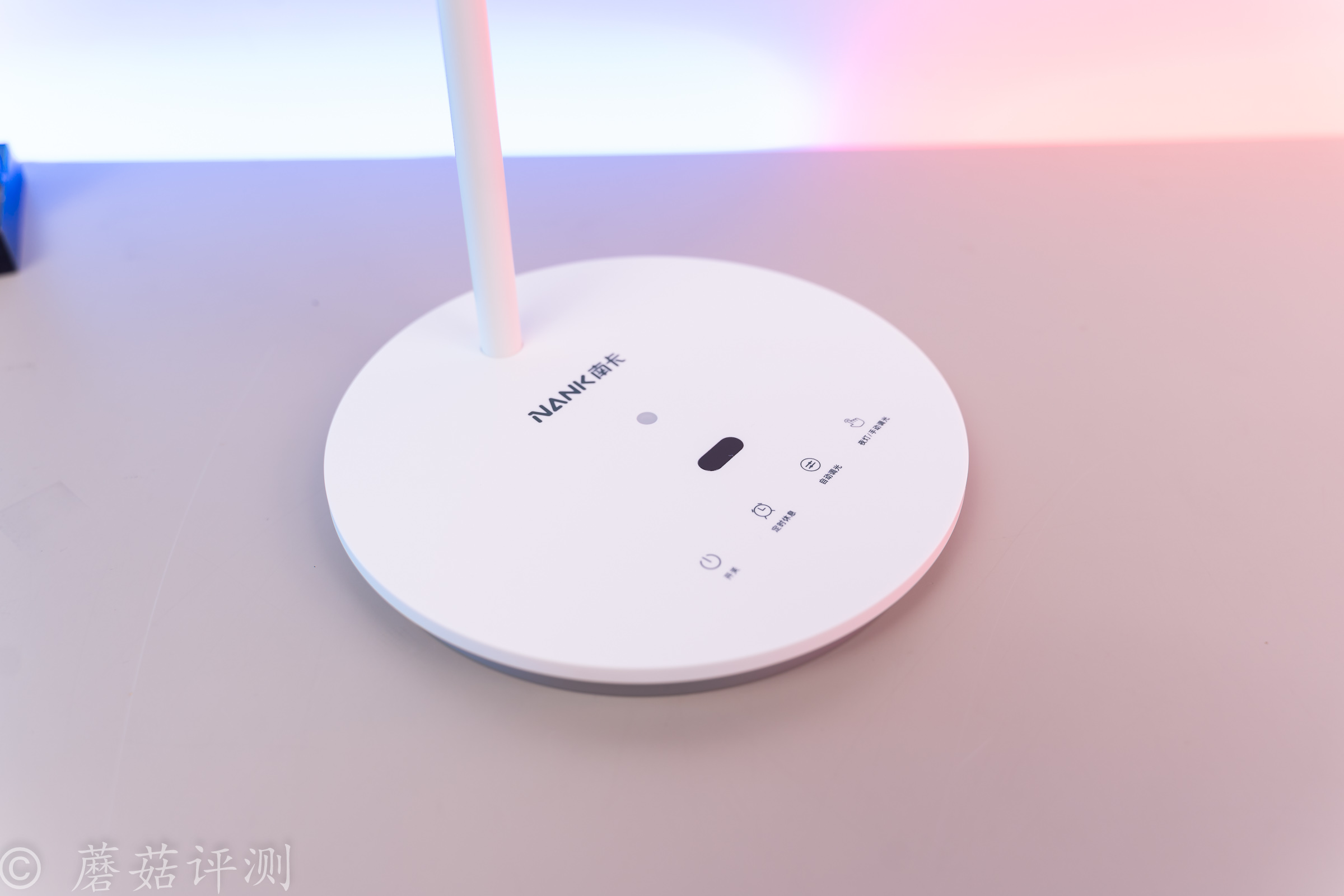 5_20220706_南卡_NANK-L1護(hù)眼臺燈學(xué)生學(xué)習(xí)專用國AA級兒童寫作業(yè)床頭書桌宿舍臥室閱讀燈家用智能學(xué)習(xí)辦公臺燈_云白色.jpg