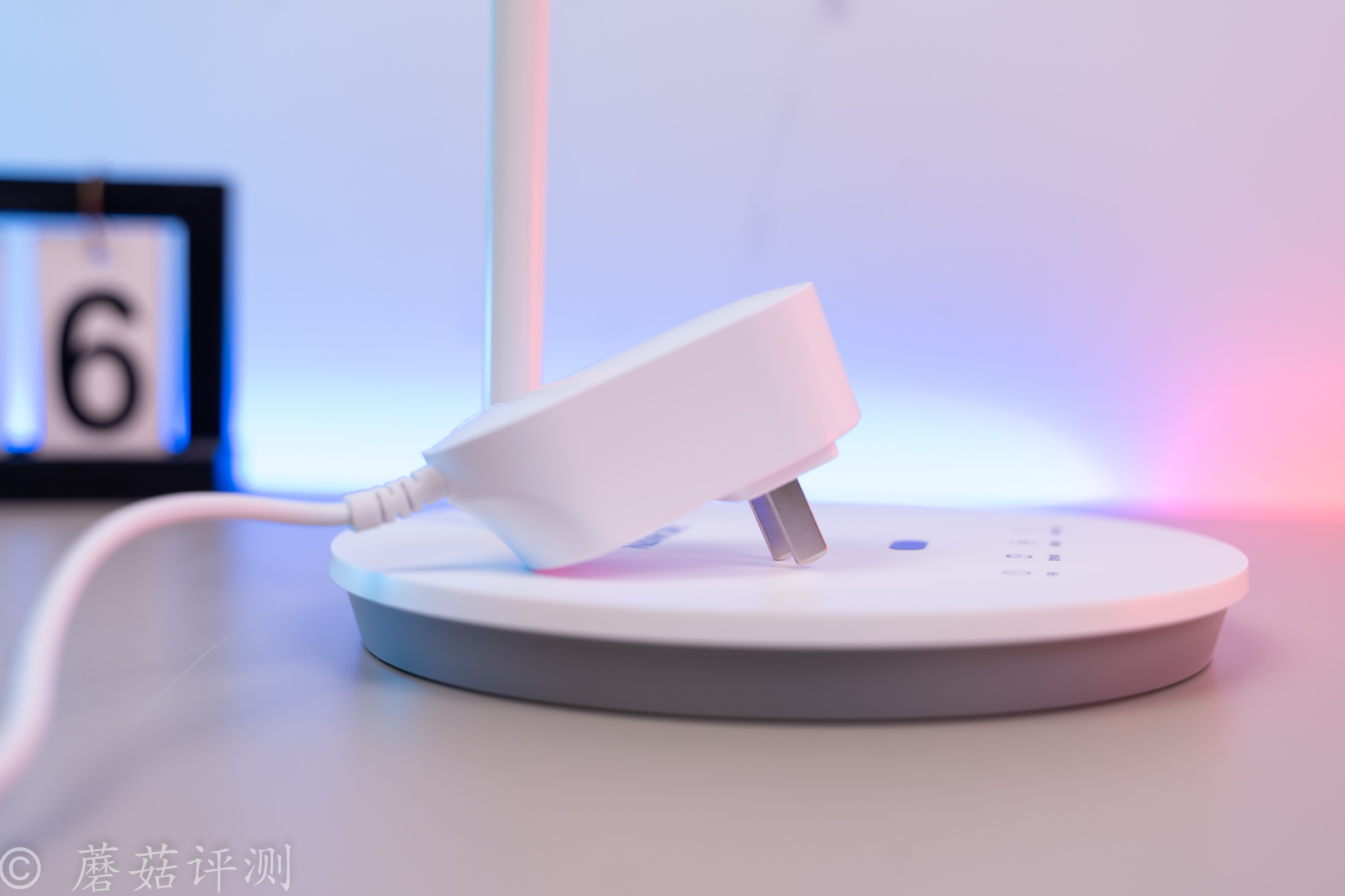 16_20220706_南卡_NANK-L1護(hù)眼臺燈學(xué)生學(xué)習(xí)專用國AA級兒童寫作業(yè)床頭書桌宿舍臥室閱讀燈家用智能學(xué)習(xí)辦公臺燈_云白色.jpg