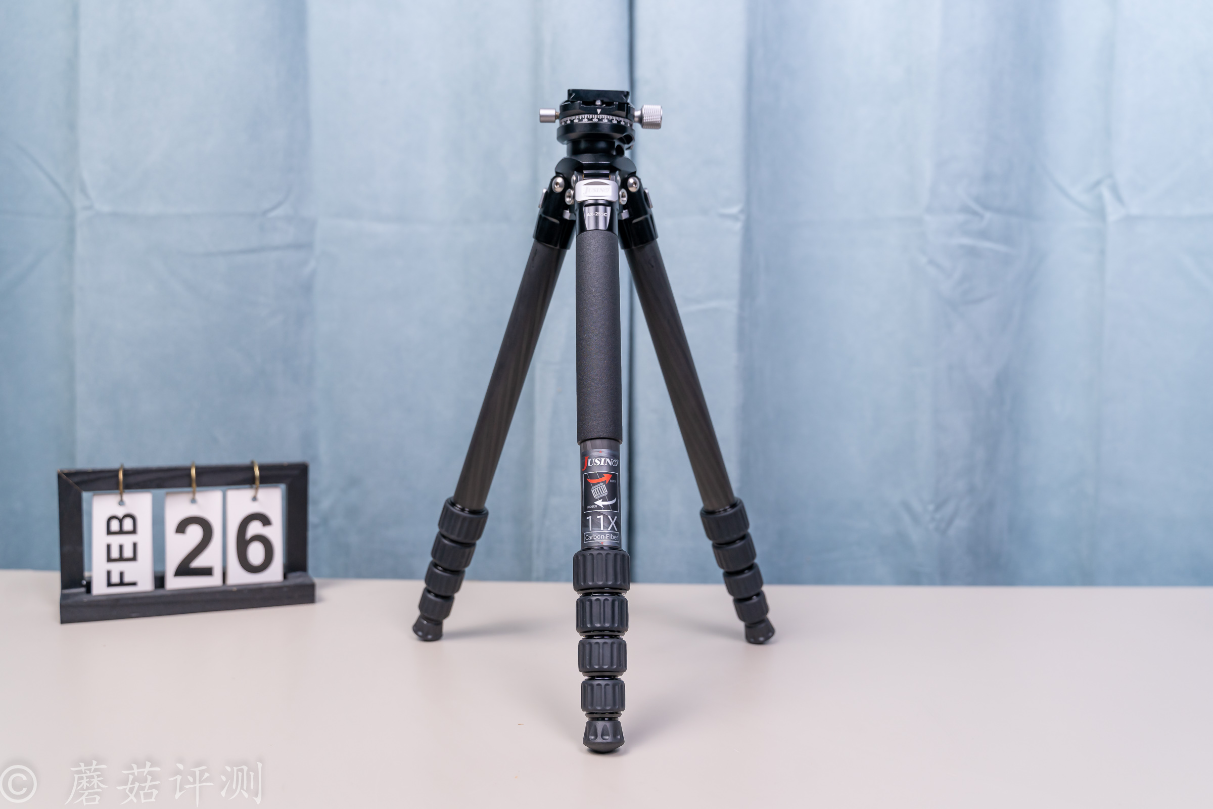 輕巧便攜，形態(tài)多變，佳鑫悅AX-255C魔法棒碳纖維三腳架 體驗評測