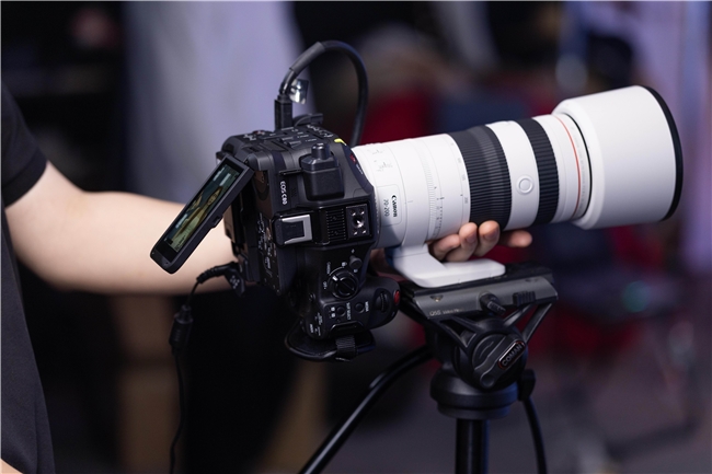 佳能“佳直播”攜手時拍傳媒，開啟明星感團(tuán)播時代